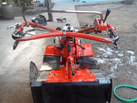 รถพรวนดินเดินตาม KUBOTA T702