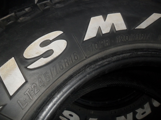 ยาง MAXXIS BIGHRON 245/75R16ปี10 สวยๆ 4 เส้น ราคา 5900 บาท