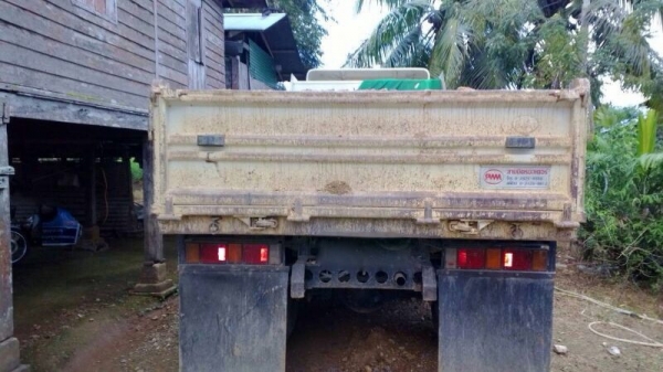 รถอีซูซุ 6 ล้อดั้ม NPR 150 แรงม้า. ปี 54 ( รถวิ่ง 4x,xxx กม. ) สนใจติดต่อ 081 - 6079515 รถอีซูซุ 6 ล้อดั้ม NPR 150 แรงม้า. ปี 54 ( รถวิ่ง 4x,xxx กม. ) สนใจติดต่อ 081 - 6079515