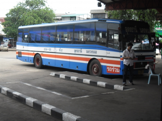 รถบัสปรับอากาศ