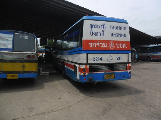 รถบัสปรับอากาศ