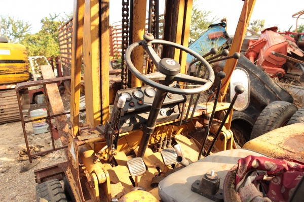 ขายรถยก MITSUBISHI FD25 2.5 ตัน ราคา 195,000 บาท ขายรถยก MITSUBISHI FD25 2.5 ตัน ราคา 195,000 บาท