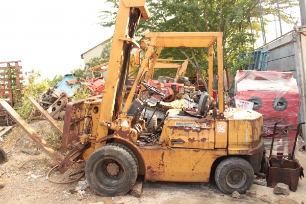 ขายรถยก MITSUBISHI FD25 2.5 ตัน ราคา 195,000 บาท