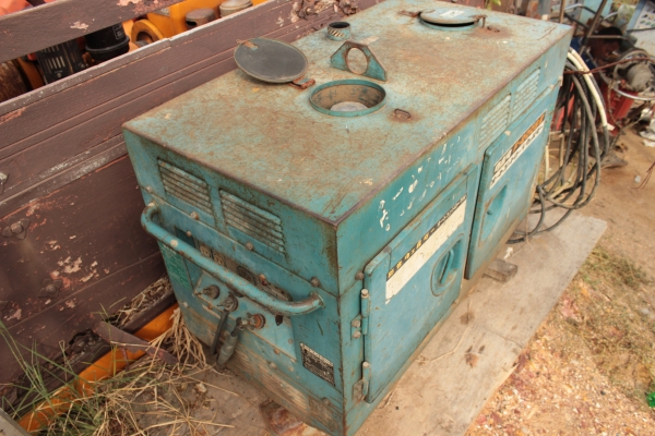ขายเครื่องเชื่อม-ปั่นไฟ KOBOTA  F-200S เครื่องดีเซล 2 สูบ 4 KVA ราคา 45,000 บาท