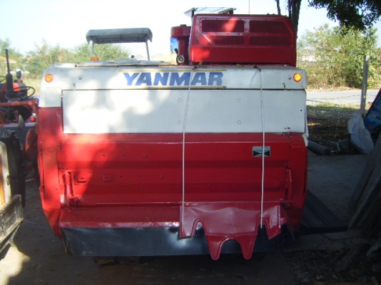 รถเกี่ยวข้าวนั่งขับญี่ปุ่น