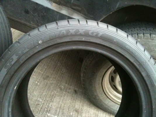 ขายยาง DUNLOP 275/40/18 ปี11 เยอรมัน สภาพสวยๆ ใช้ได้อีกนาน ขายยาง DUNLOP 275/40/18 ปี11 เยอรมัน สภาพสวยๆ ใช้ได้อีกนาน