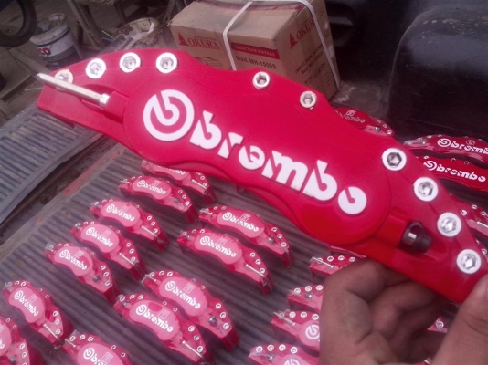 ขาย ครอบปั๊มดิสเบรค BREMBO  เเต่งซิ่งครับ 14 คุ่ จัดส่งฟรี ทั่วโลก ขายคู่ละ 250 บาท