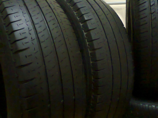 AGILIS 215-70-15 ปี11 1ชุด-3500