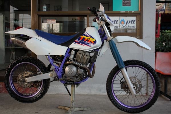 YAMAHA TTR250