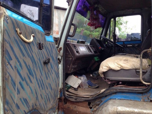 รถอีซูซุ 10 ล้อ เปลื่ยนเครื่อง 200 แรงม้า. สนใจติดต่อ 081 - 6079515 รถอีซูซุ 10 ล้อ เปลื่ยนเครื่อง 200 แรงม้า. สนใจติดต่อ 081 - 6079515