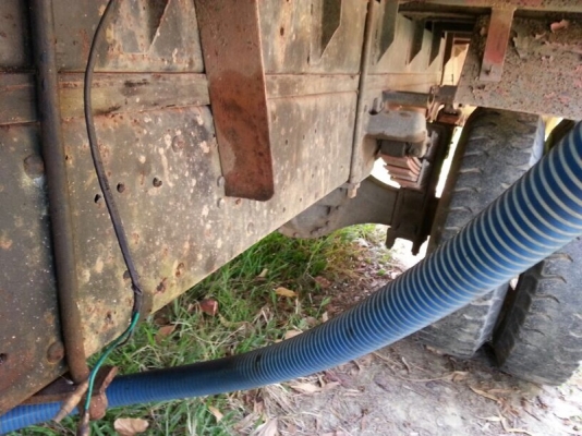 รถโตโยต้า 6 ล้อ ติดเครน 5 ตัน. ท้ายลาด 130 แรงม้า. สนใจติดต่อ 081 - 6079515