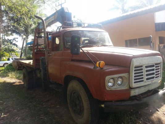 รถโตโยต้า 6 ล้อ ติดเครน 5 ตัน. ท้ายลาด 130 แรงม้า. สนใจติดต่อ 081 - 6079515