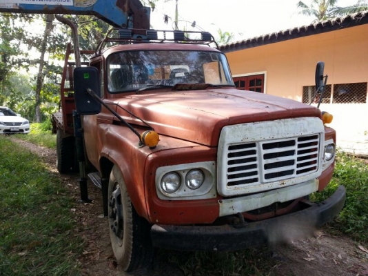 รถโตโยต้า 6 ล้อ ติดเครน 5 ตัน. ท้ายลาด 130 แรงม้า. สนใจติดต่อ 081 - 6079515