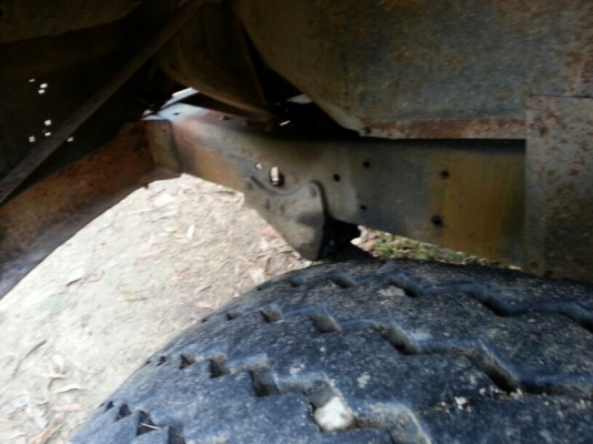 รถโตโยต้า 6 ล้อ ติดเครน 5 ตัน. ท้ายลาด 130 แรงม้า. สนใจติดต่อ 081 - 6079515