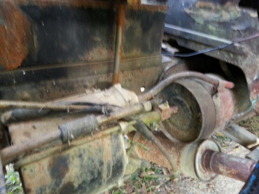 รถโตโยต้า 6 ล้อ ติดเครน 5 ตัน. ท้ายลาด 130 แรงม้า. สนใจติดต่อ 081 - 6079515