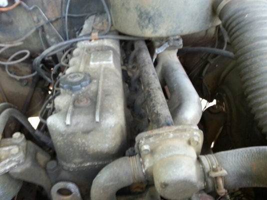 รถโตโยต้า 6 ล้อ ติดเครน 5 ตัน. ท้ายลาด 130 แรงม้า. สนใจติดต่อ 081 - 6079515