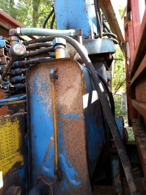 รถโตโยต้า 6 ล้อ ติดเครน 5 ตัน. ท้ายลาด 130 แรงม้า. สนใจติดต่อ 081 - 6079515