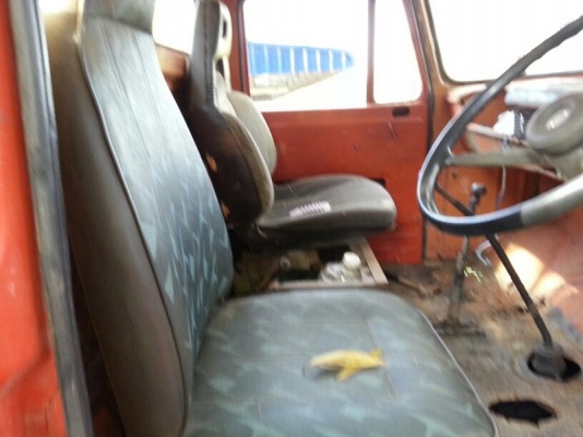 รถโตโยต้า 6 ล้อ ติดเครน 5 ตัน. ท้ายลาด 130 แรงม้า. สนใจติดต่อ 081 - 6079515