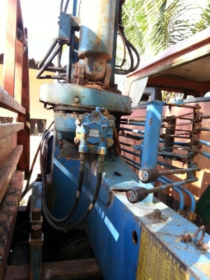 รถโตโยต้า 6 ล้อ ติดเครน 5 ตัน. ท้ายลาด 130 แรงม้า. สนใจติดต่อ 081 - 6079515