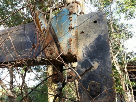 รถโตโยต้า 6 ล้อ ติดเครน 5 ตัน. ท้ายลาด 130 แรงม้า. สนใจติดต่อ 081 - 6079515