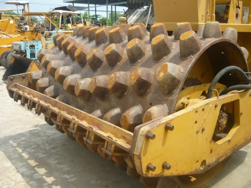 จำหน่ายและรับสั่งทำล้อรถขุด รถตัก รถบด รถปูยาง และเครื่องจักรหนักในงานก่อสร้างทุกประเภท