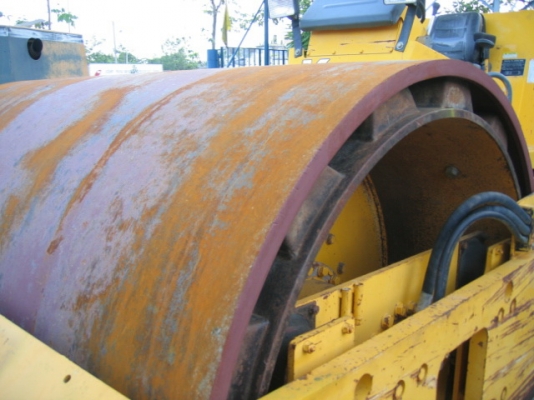 จำหน่ายและรับสั่งทำล้อรถขุด รถตัก รถบด รถปูยาง และเครื่องจักรหนักในงานก่อสร้างทุกประเภท