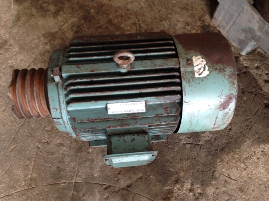 ขายมอเตอร์จีน 10 HP. 1450 RPM. 380 V สภาพสวย วิ่งนิ่ม พร้อมใช้งาน