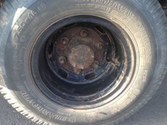 ขายรถบรรทุก 6 ล้อ ISUZU NPR 115 แรงม้า เลขเครื่อง 4BD1-818885 เลขคัสซี NPR59L-4621977 ตรงเล่ม กระบะย