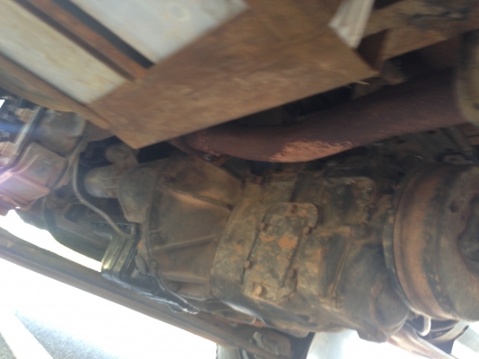 ขายรถบรรทุก 6 ล้อ ISUZU NPR 115 แรงม้า เลขเครื่อง 4BD1-818885 เลขคัสซี NPR59L-4621977 ตรงเล่ม กระบะย