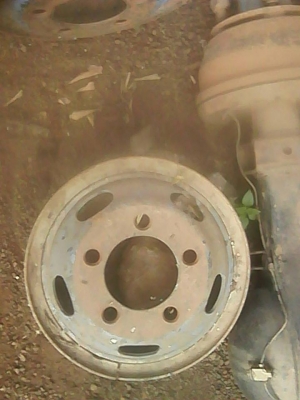 ขายเพลาหลัง  ks 100 แรง  พร้อมกะทะครับ