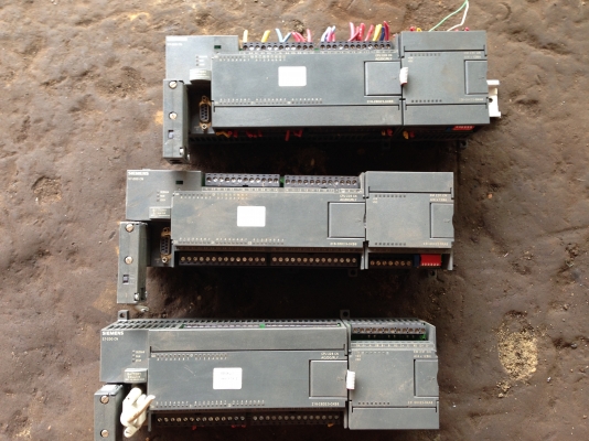 ขายชุดคุมระบบไฟ PLC Siemens สภาพสวย พร้อมใช้งาน แกะออกจากตู้ มี 3 ชุดครับ