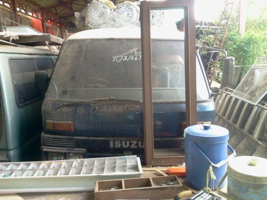 ขายเครื่องแถมรถตู้