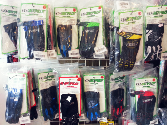 @@บริษัท มอเตอร์ ฟิลด์ ขอต้อนรับปี 2014 นำสินค้าใหม่ๆมาให้คุรลูกค้าเลือกชม@@