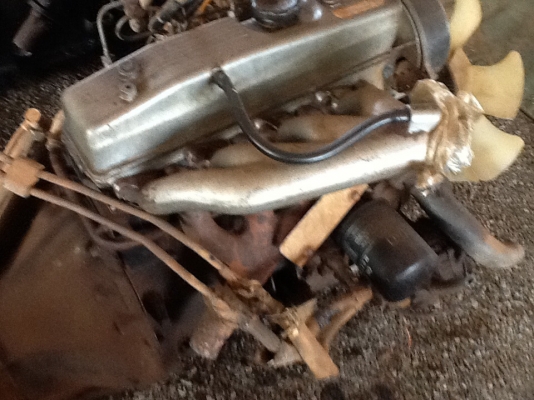 ขายครับเครื่อง4D56พร้อมเกียร์งามๆอุปกรณ์ตามรูปเลยครับขายที่25000ครับ