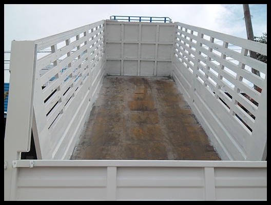 สิบล้อ F 18 เพลาเดียวดั้ม สภาพสวยๆ ราคาเบาๆ