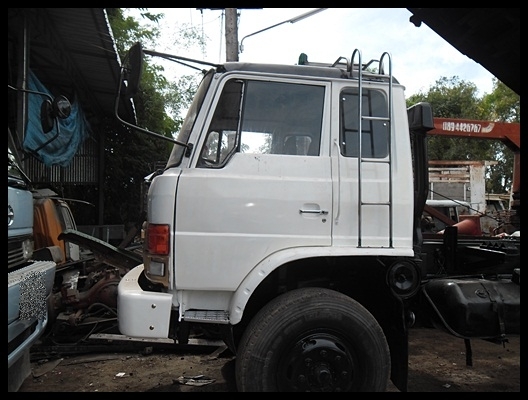 สิบล้อ F 18 เพลาเดียวดั้ม สภาพสวยๆ ราคาเบาๆ