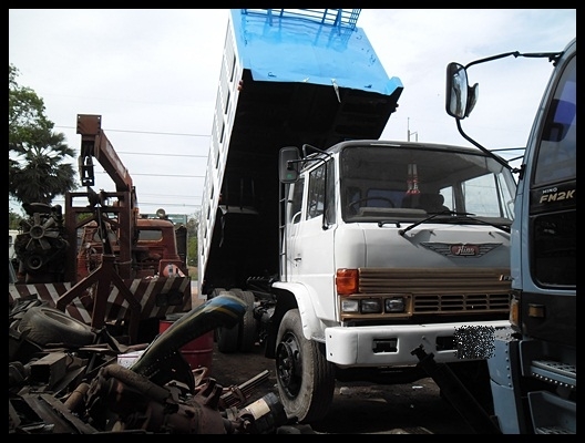 สิบล้อ F 18 เพลาเดียวดั้ม สภาพสวยๆ ราคาเบาๆ