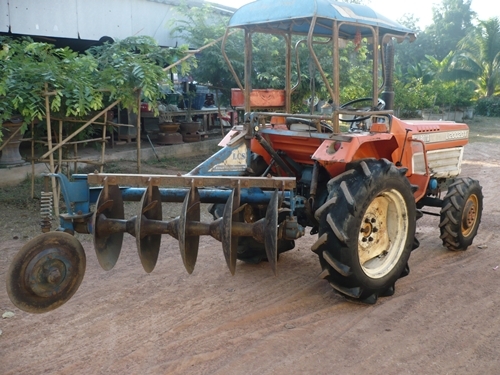 ขายรถไถ KUBOTA L2002 ระบบ 4 WD พร้อมผาน 5