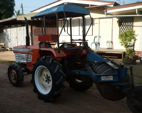 ขายรถไถ KUBOTA L2002 ระบบ 4 WD พร้อมผาน 5 ขายรถไถ KUBOTA L2002 ระบบ 4 WD พร้อมผาน 5