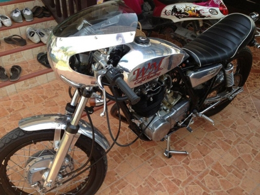 ขาย  YAMAHA SR 400 CC INV.98 Caferacer