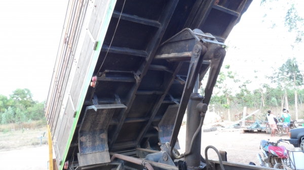 ขายรถ หกล้อกลาง HINO KM500 พร้อมใช้งาน