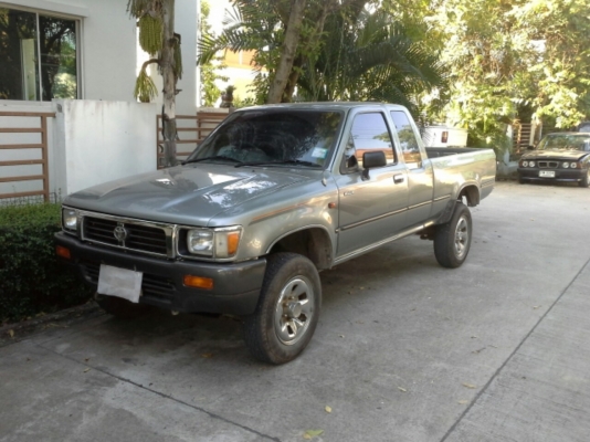 toyota hilux ln111