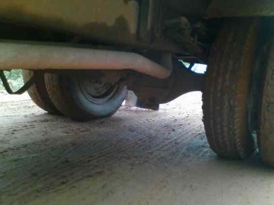 รถอิซูซุ  6 ล้อดั๊ม 145 แรงม้า   สนใจติดต่อ 081 - 6079515