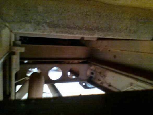 รถอิซูซุ  6 ล้อดั๊ม 145 แรงม้า   สนใจติดต่อ 081 - 6079515