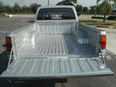 ISUZU, 2.5 SLX SPACECAB ปี 92-93 รถสวยมากๆ ครับ ภายในสวยสะอาด ช่วงล่างดีมาก เครื่ิองฝาทอง ครับ ทนทาน