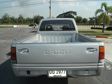 ISUZU, 2.5 SLX SPACECAB ปี 92-93 รถสวยมากๆ ครับ ภายในสวยสะอาด ช่วงล่างดีมาก เครื่ิองฝาทอง ครับ ทนทาน
