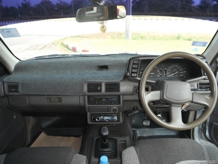 ISUZU, 2.5 SLX SPACECAB ปี 92-93 รถสวยมากๆ ครับ ภายในสวยสะอาด ช่วงล่างดีมาก เครื่ิองฝาทอง ครับ ทนทาน