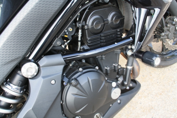 ขาย ER 6 N ปี 2011 ABS สีดำ สวย เดิม 195000