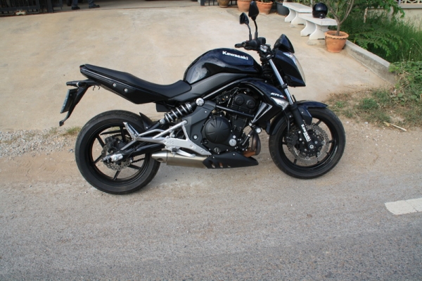 ขาย ER 6 N ปี 2011 ABS สีดำ สวย เดิม 195000