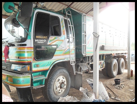 สิบล้อฮีโน่ 3H วางเครื่อง 260 แรง